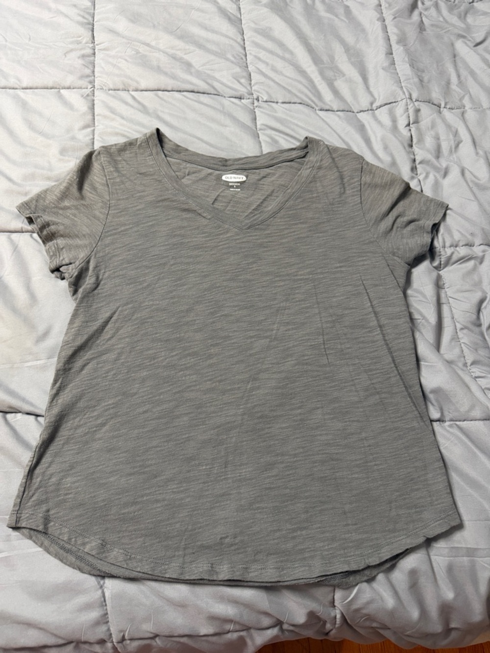 Old Navy Gray V-Neck Short Sleeve Pocket Tee